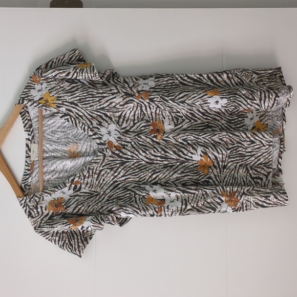 Anthropology T.la Zebra Print Flutter Sleeve Floral Lightweight Casual SummerTop - Picture 2 of 5